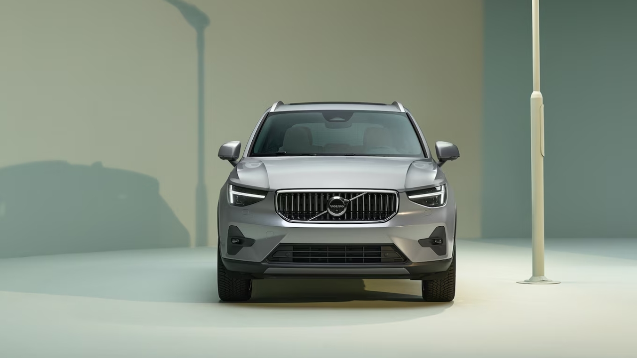 Prices and Specifications for Volvo XC40 2024 in UAE Autopediame